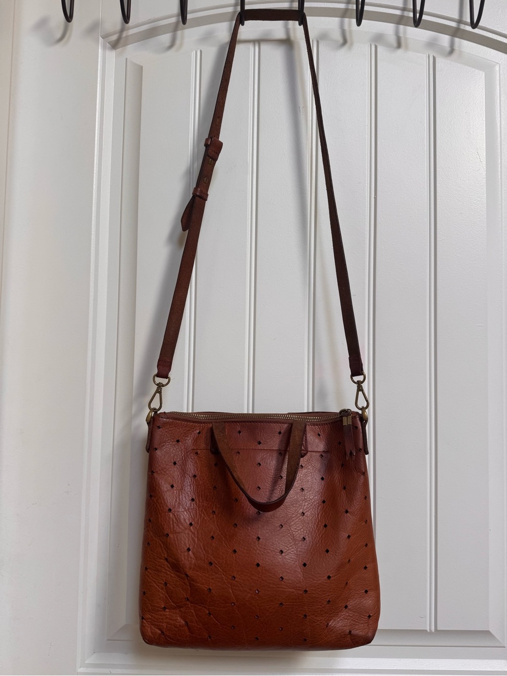 Madewell Transport Leather Crossbody Bag with Perforated Geo-Holepunch 11”x9”x3” - Picture 2 of 10